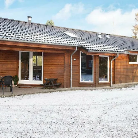 Dom wakacyjny Three-bedroom Holiday In Silkeborg 1